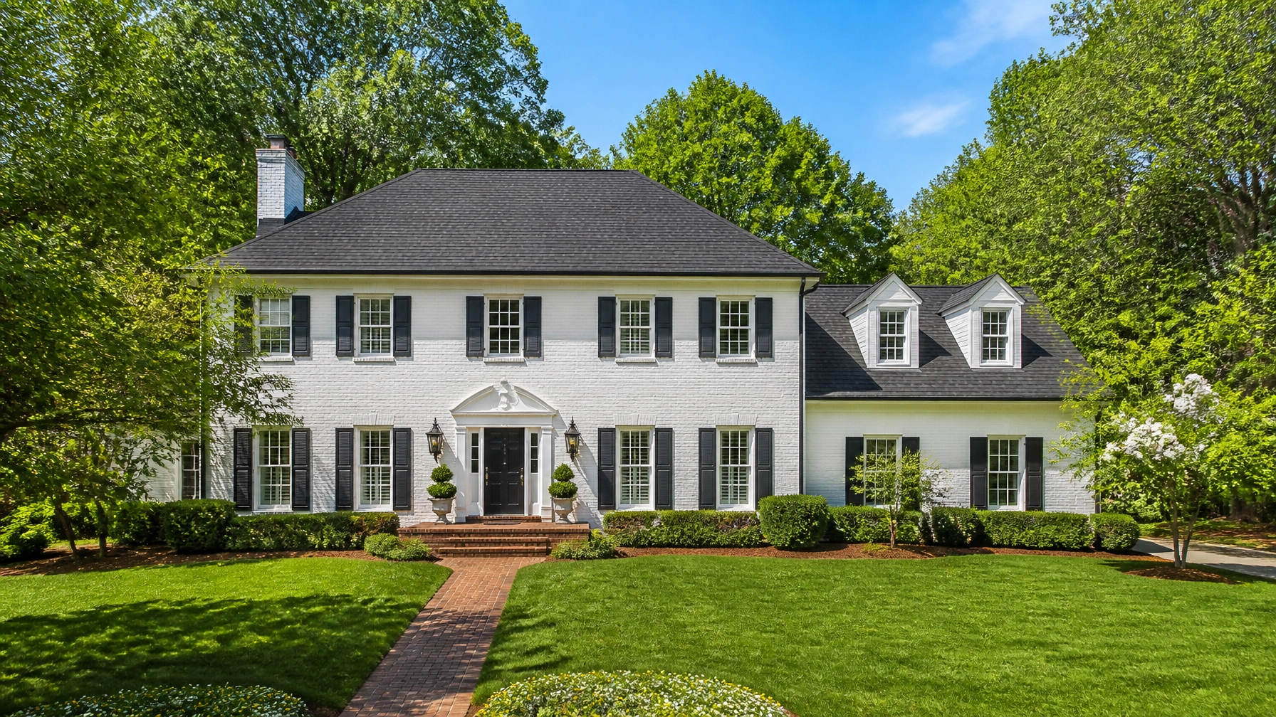Looking For a Local Roofer? 10 Things Charlotte Homeowners Should Know About Out-of-State Scams