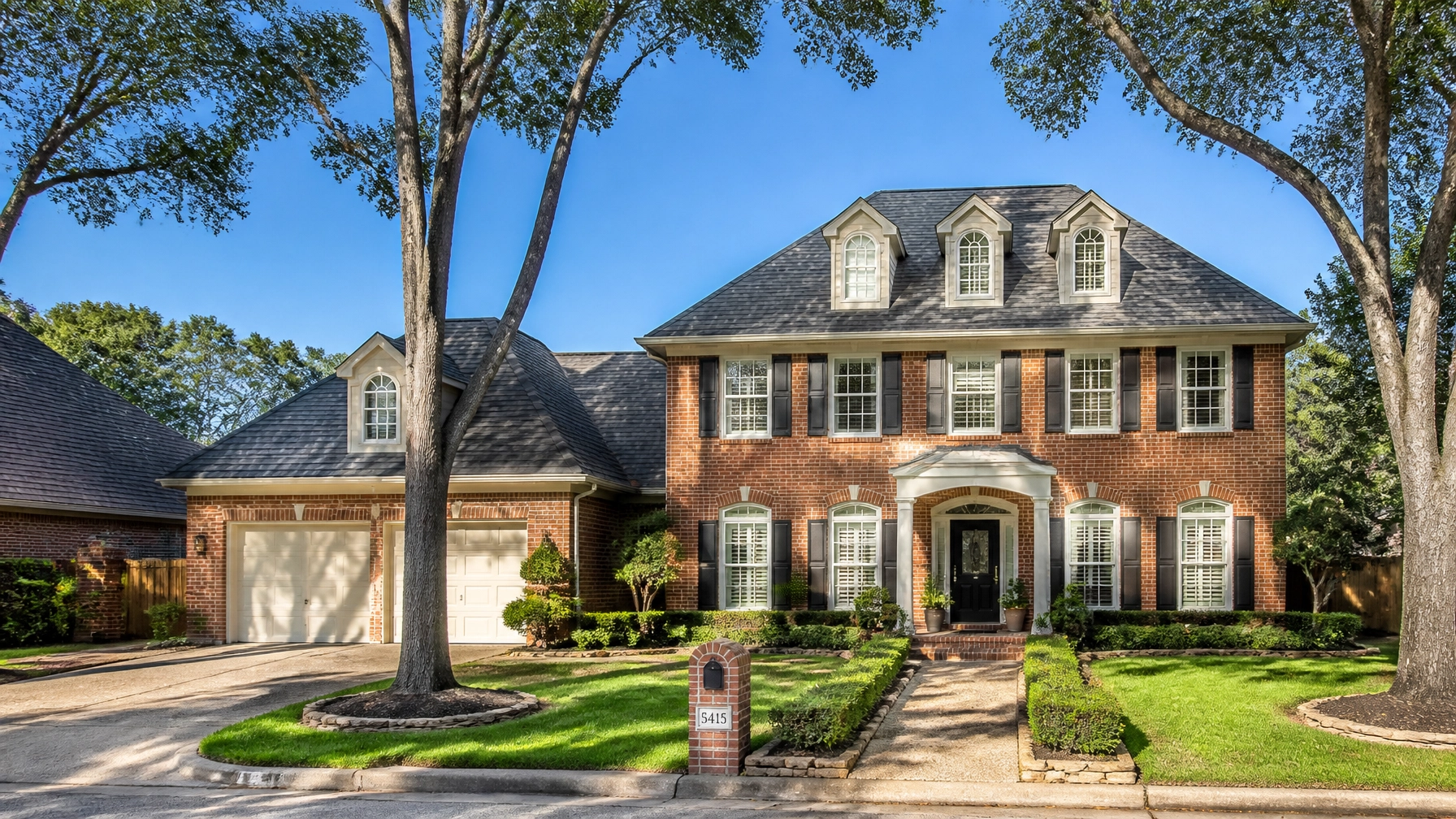 7 Mistakes You’re Making with Houston Roofing Contractors (And How to Spot a Storm Chaser)