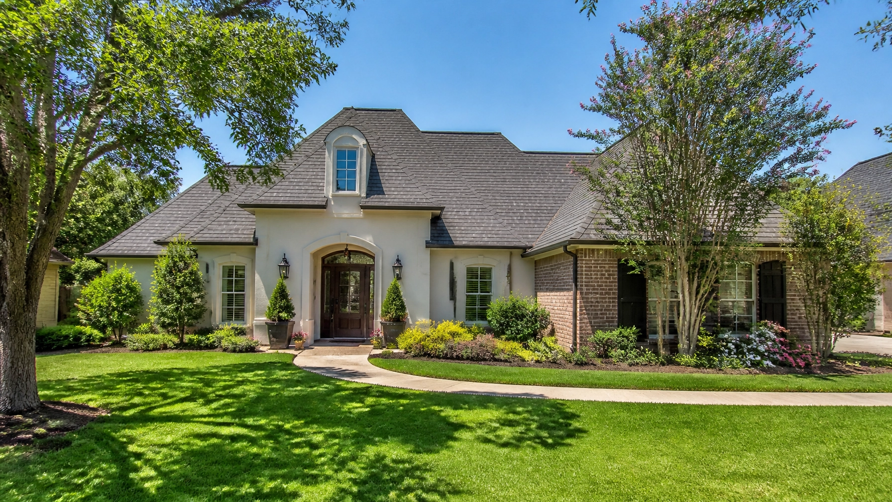 Daily Weather Blitz: Lafayette, LA – Extreme Heat and Your Roof’s Durability